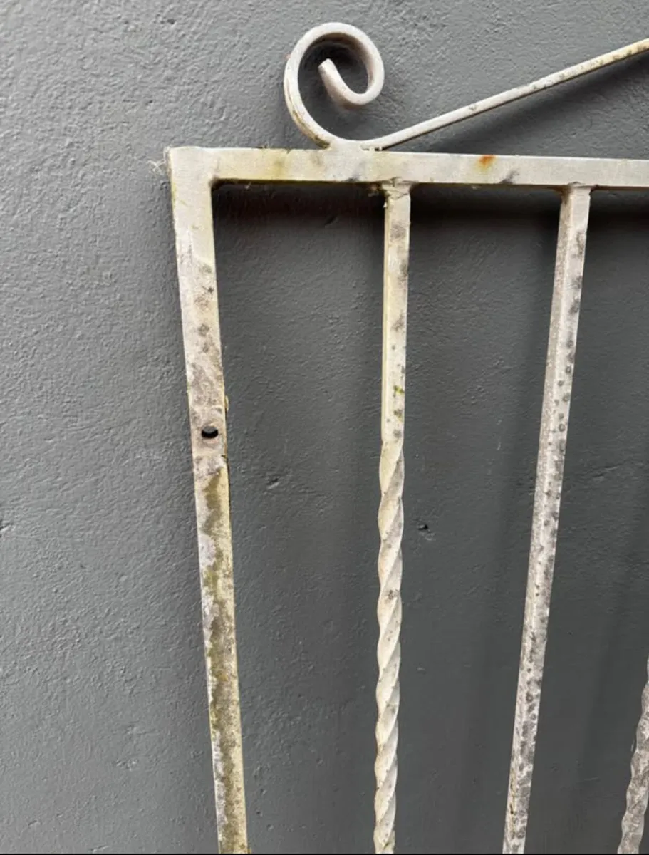 Galvanised Side Gate with brackets - Image 2