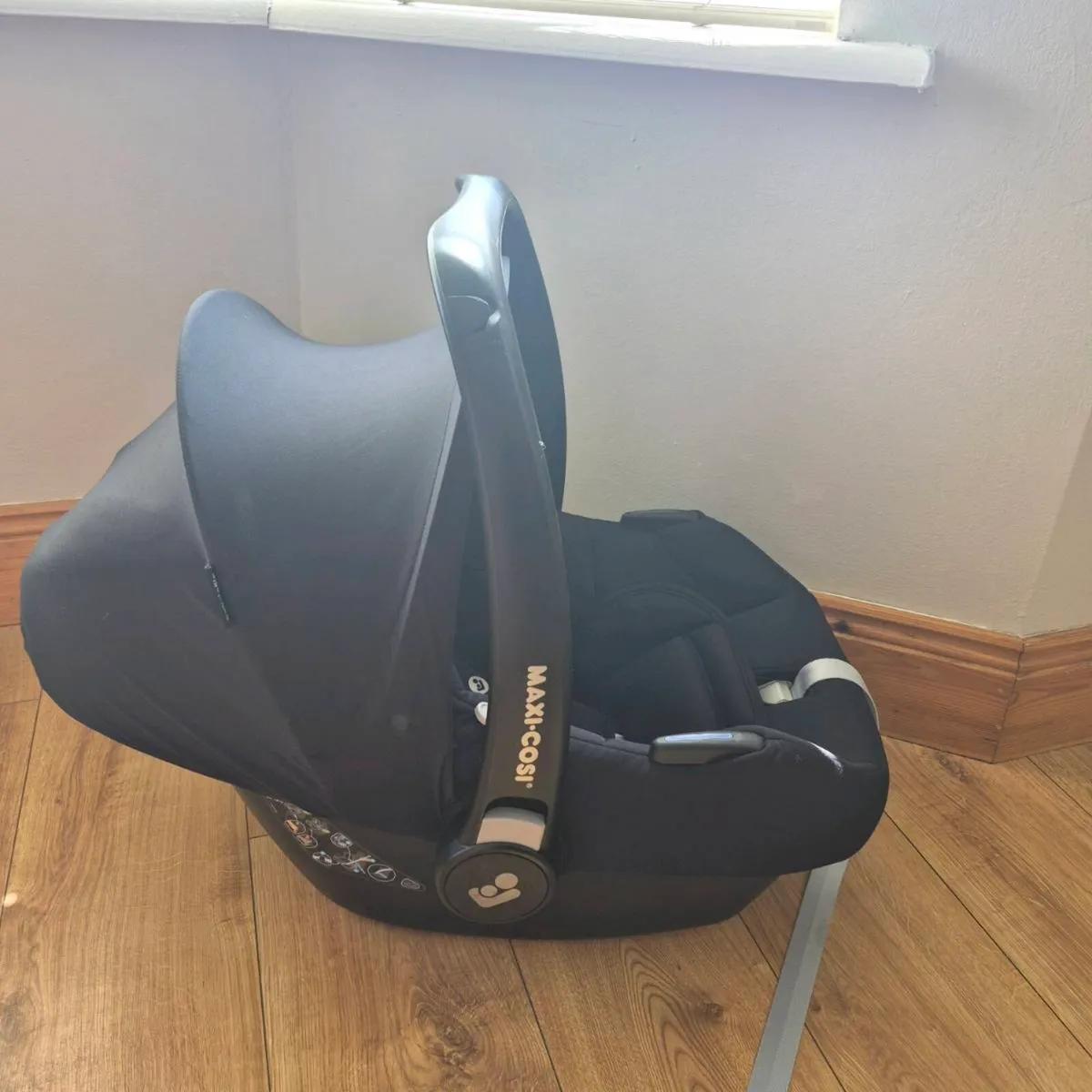 Maxi cosi car seat - Image 4