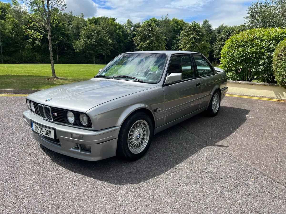 BMW E30 320is - Image 1