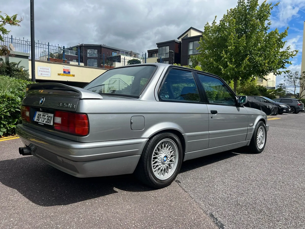 BMW E30 320is - Image 2