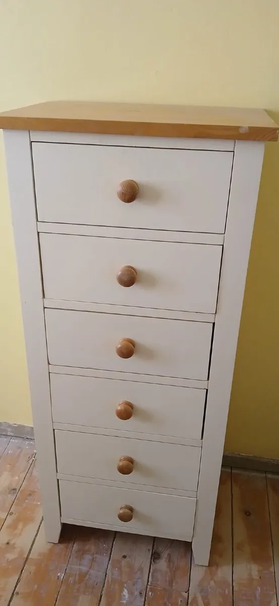 Chest of Drawers