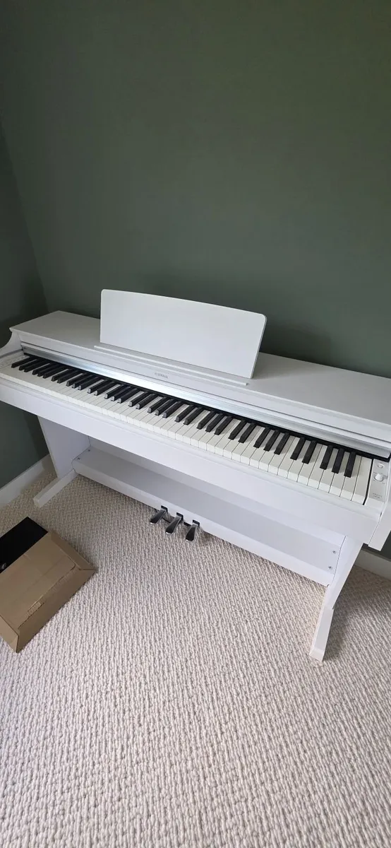 Piano Yamaha ARIUS YDP 163 WHITE - Image 2