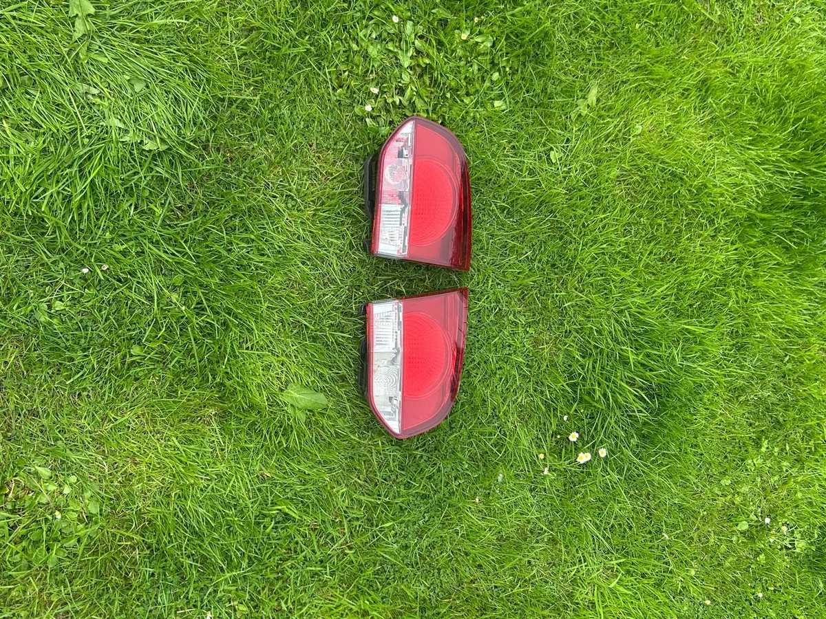 Volkswagen mk6 golf taillights - Image 3