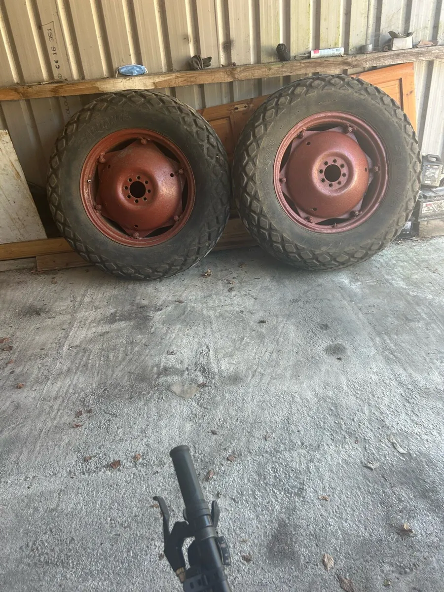 Grass tyres and rims - Image 1