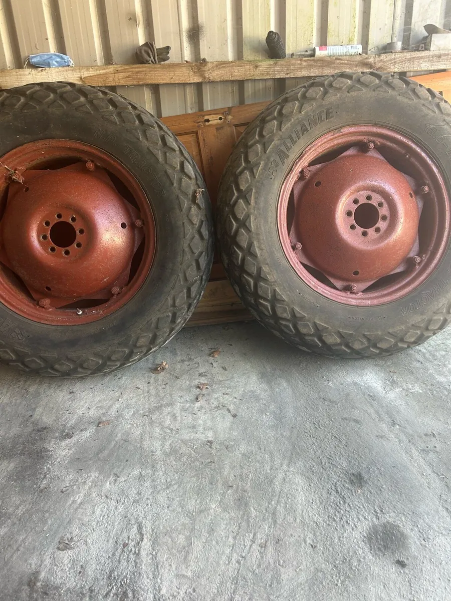 Grass tyres and rims - Image 3