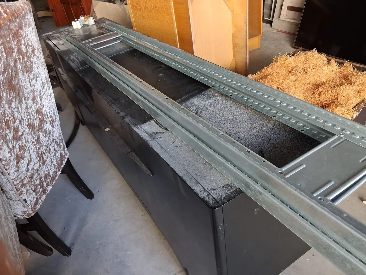 Online Offsite Furniture Auction - Image 4