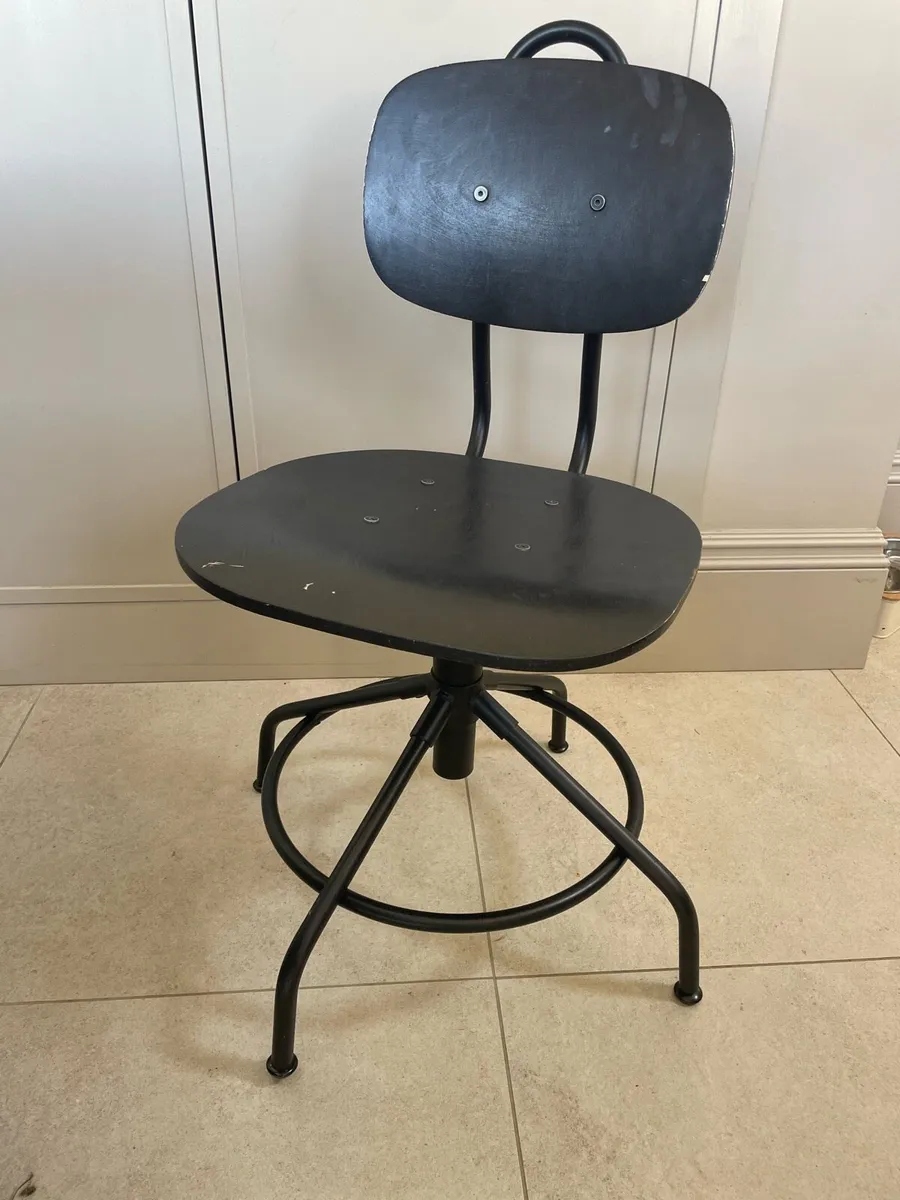 Office swivel chair - Image 1