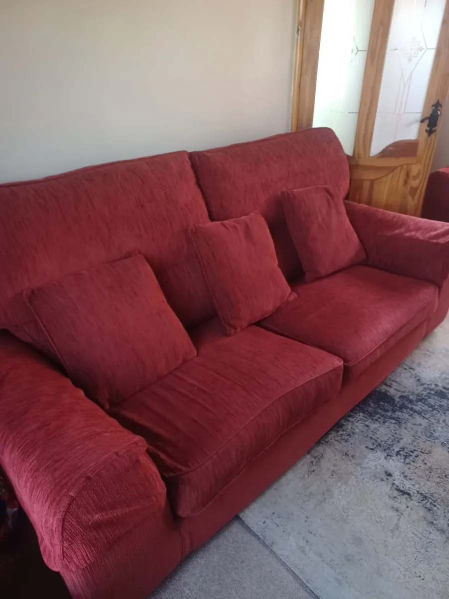 3 seater sofa and 2 seater sofa - Image 1