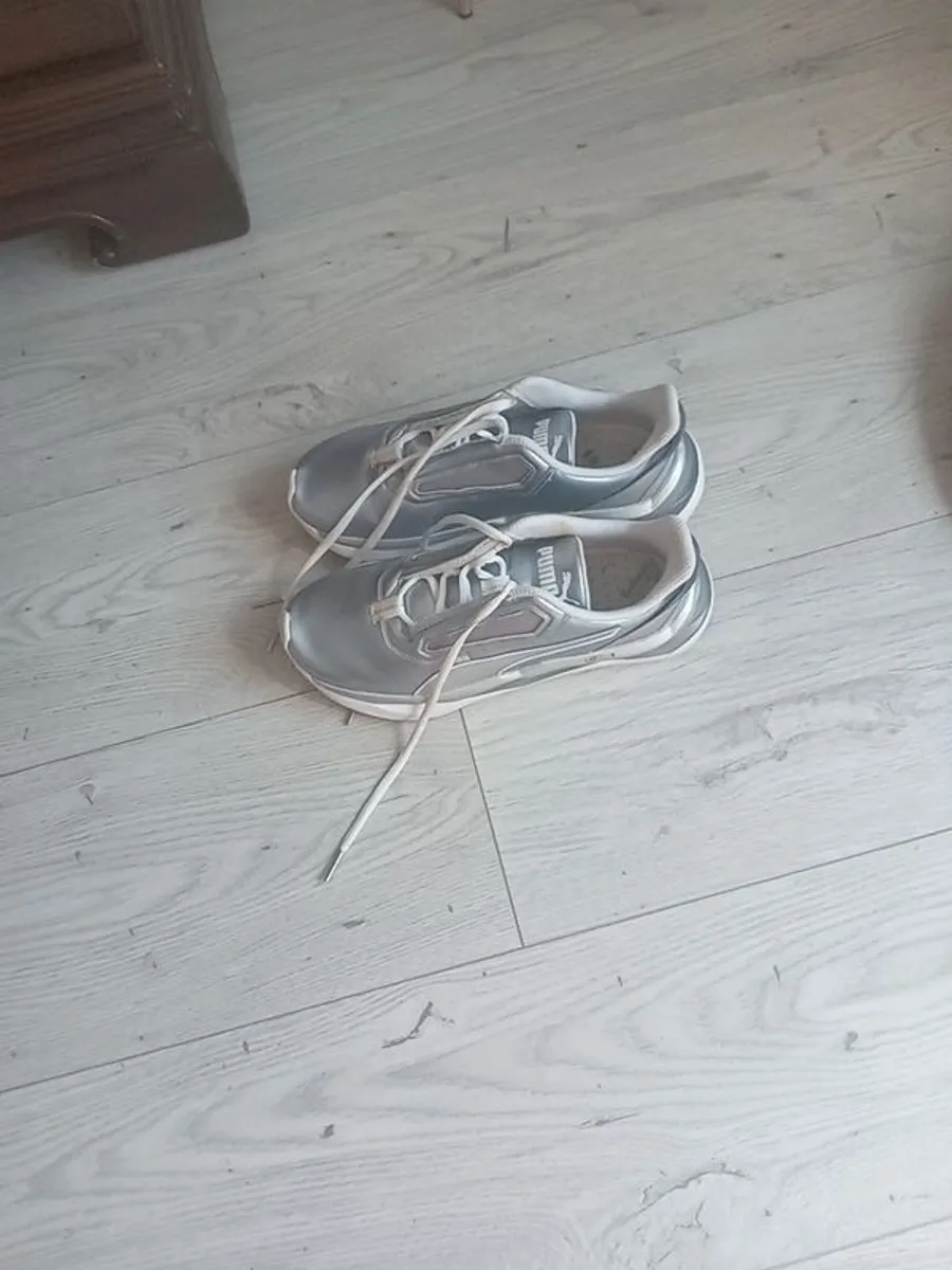 Runners - Image 2