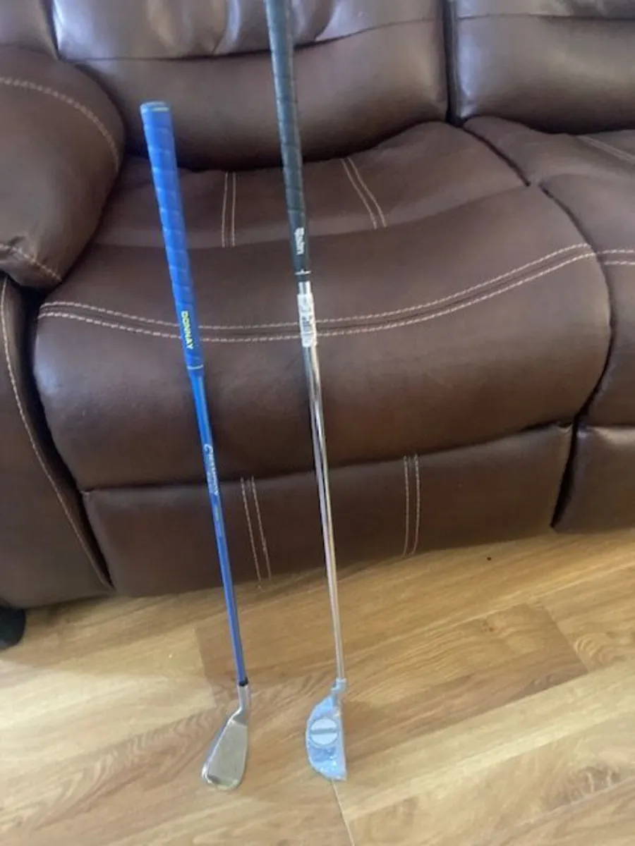 Childrens golf club sets and trolley - Image 3