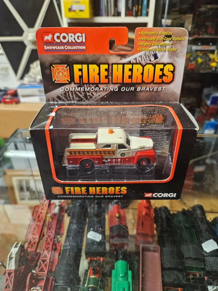 Corgi Fire Engine - Image 1