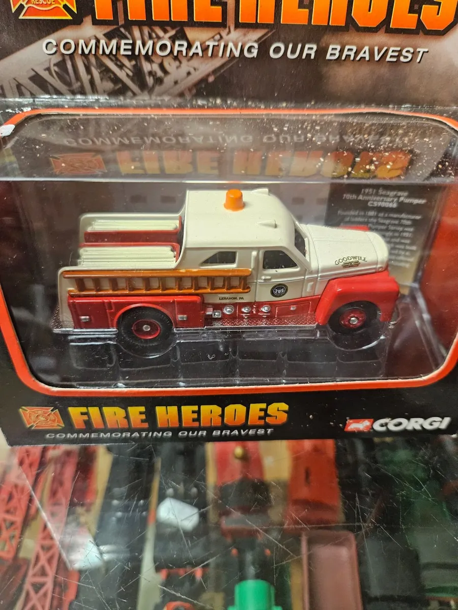 Corgi Fire Engine - Image 2