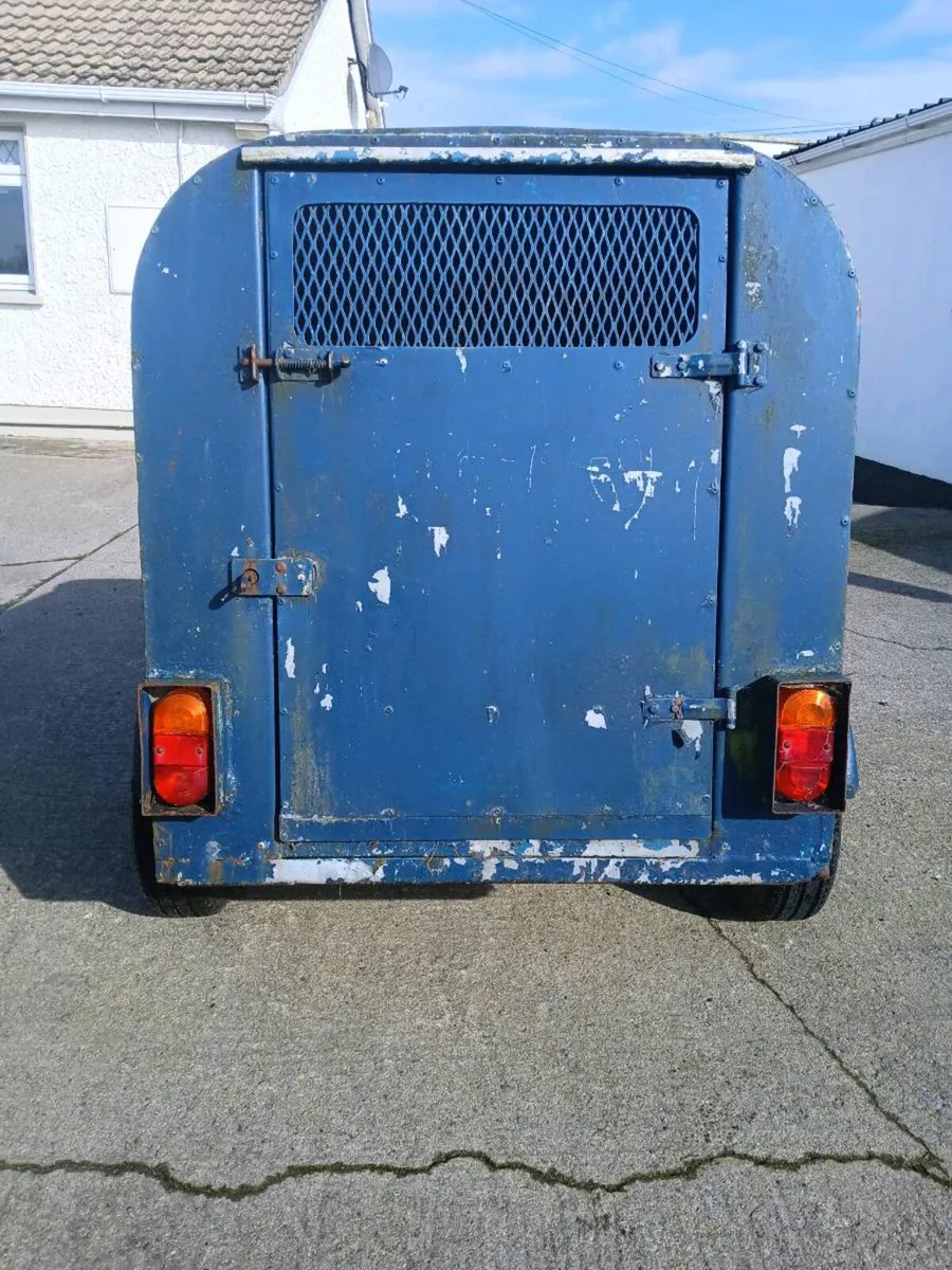small trailer - Image 2