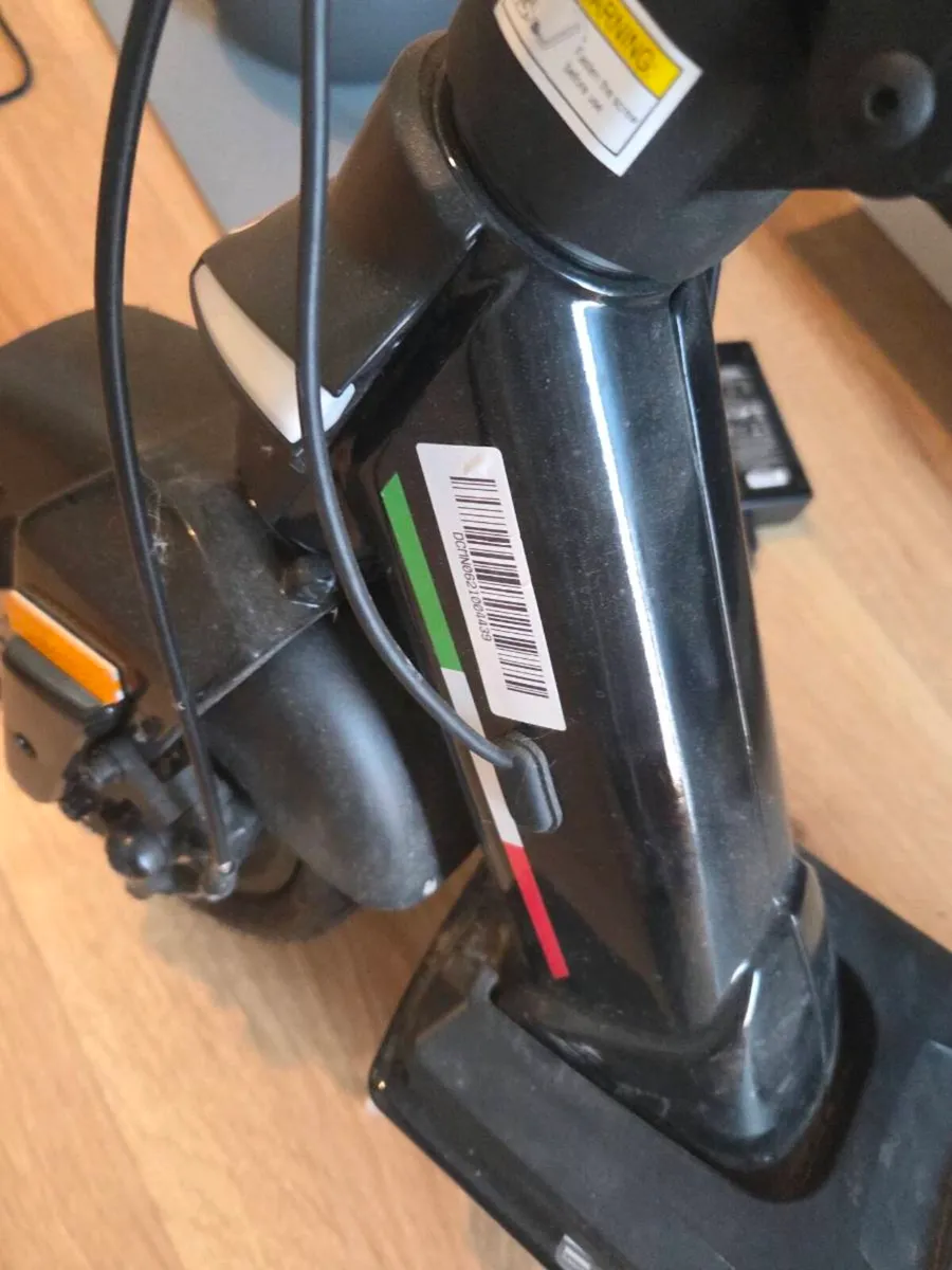Ducati Pro-III electric scooter in good - Image 4