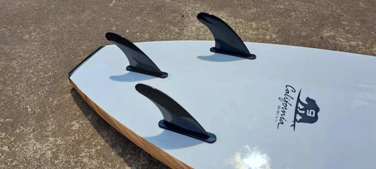 Surfboard - Image 2