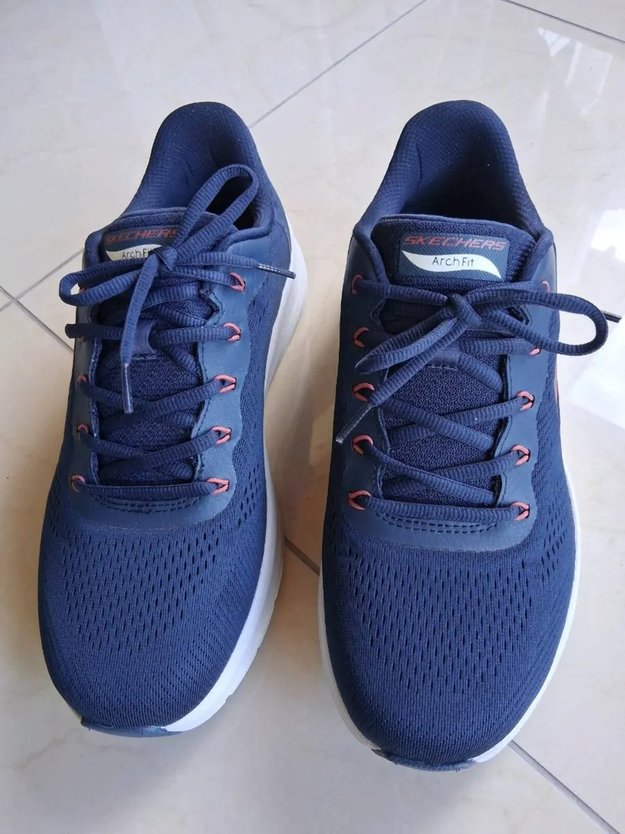 Sketchers runners - Image 2
