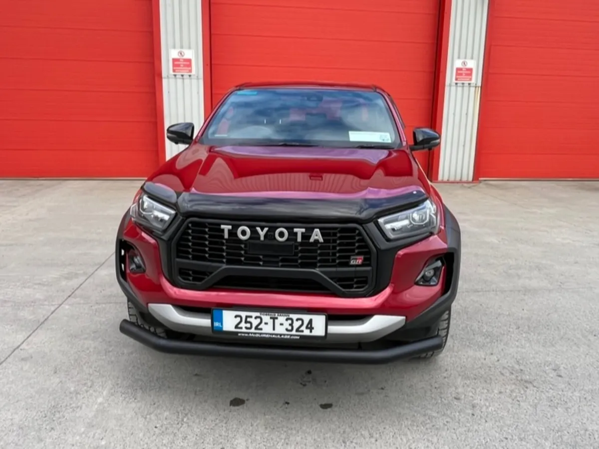 2025 Toyota Hilux GR Sport - Image 3