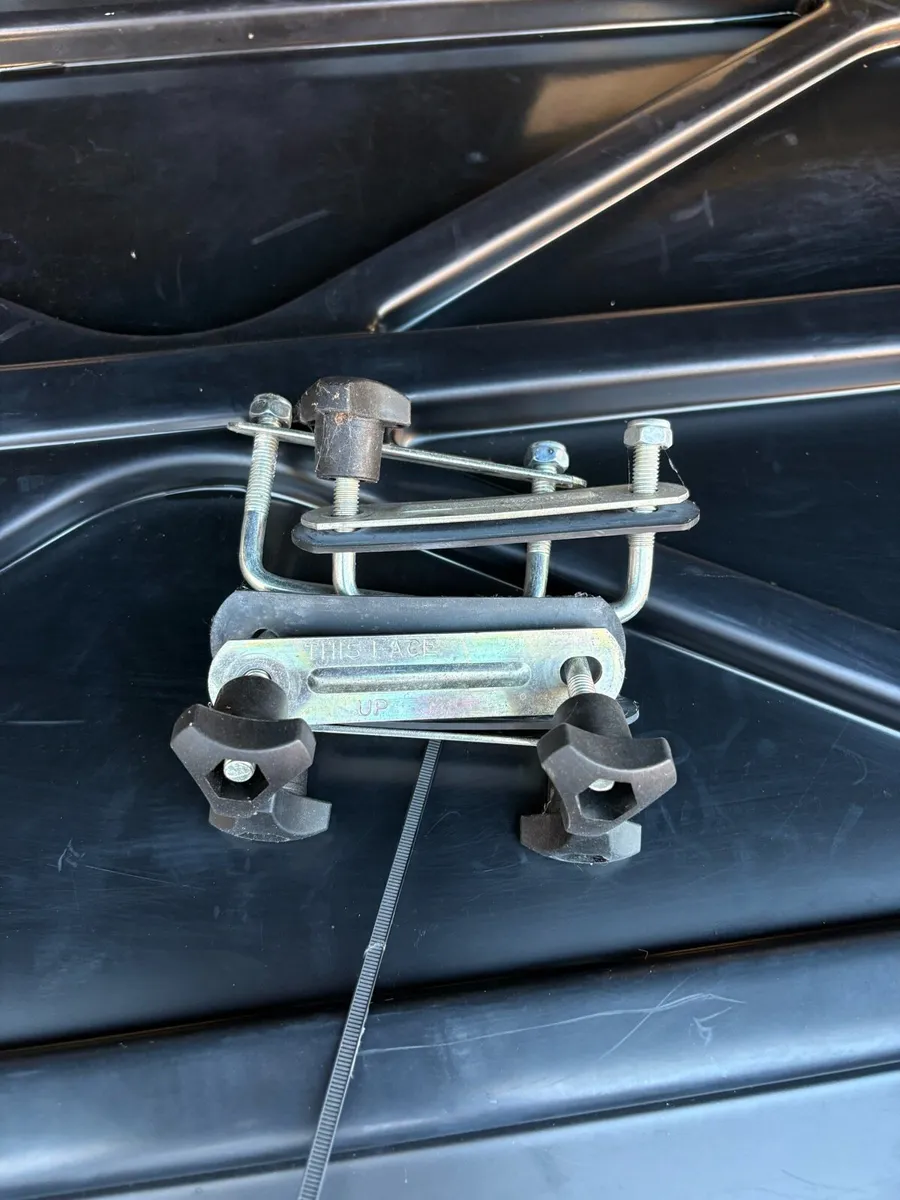 Roof Box 420L- Grey - Image 4