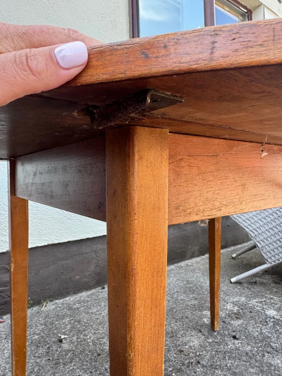 Vintage table - Image 1