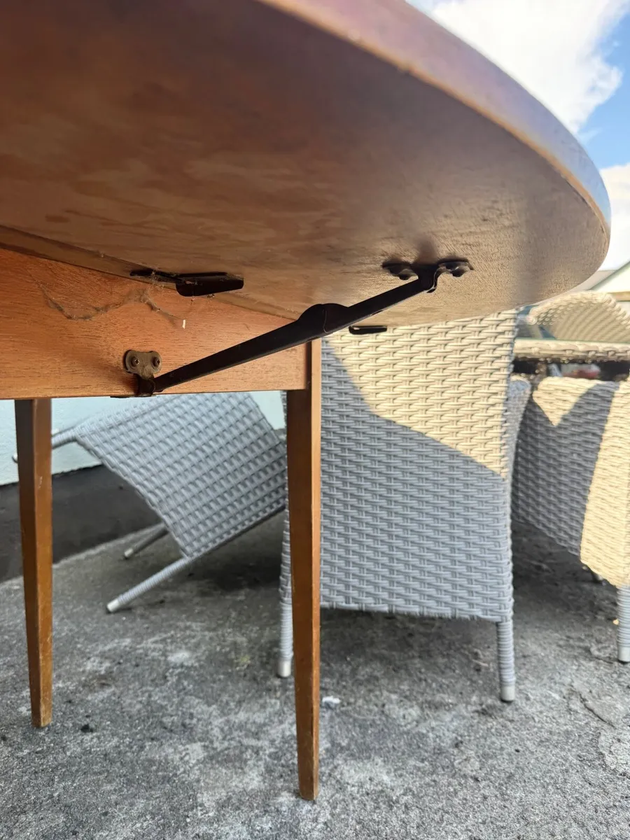 Vintage table - Image 2