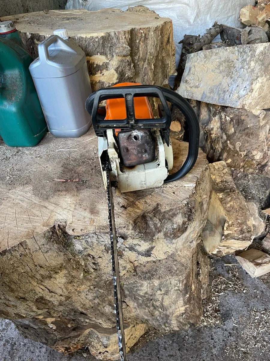 Stihl MS230 chainsaw - Image 4