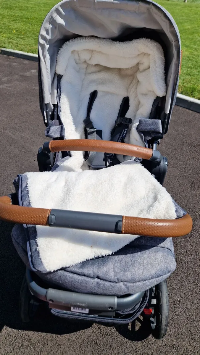Uppababy vista V2 double buggy - Image 4