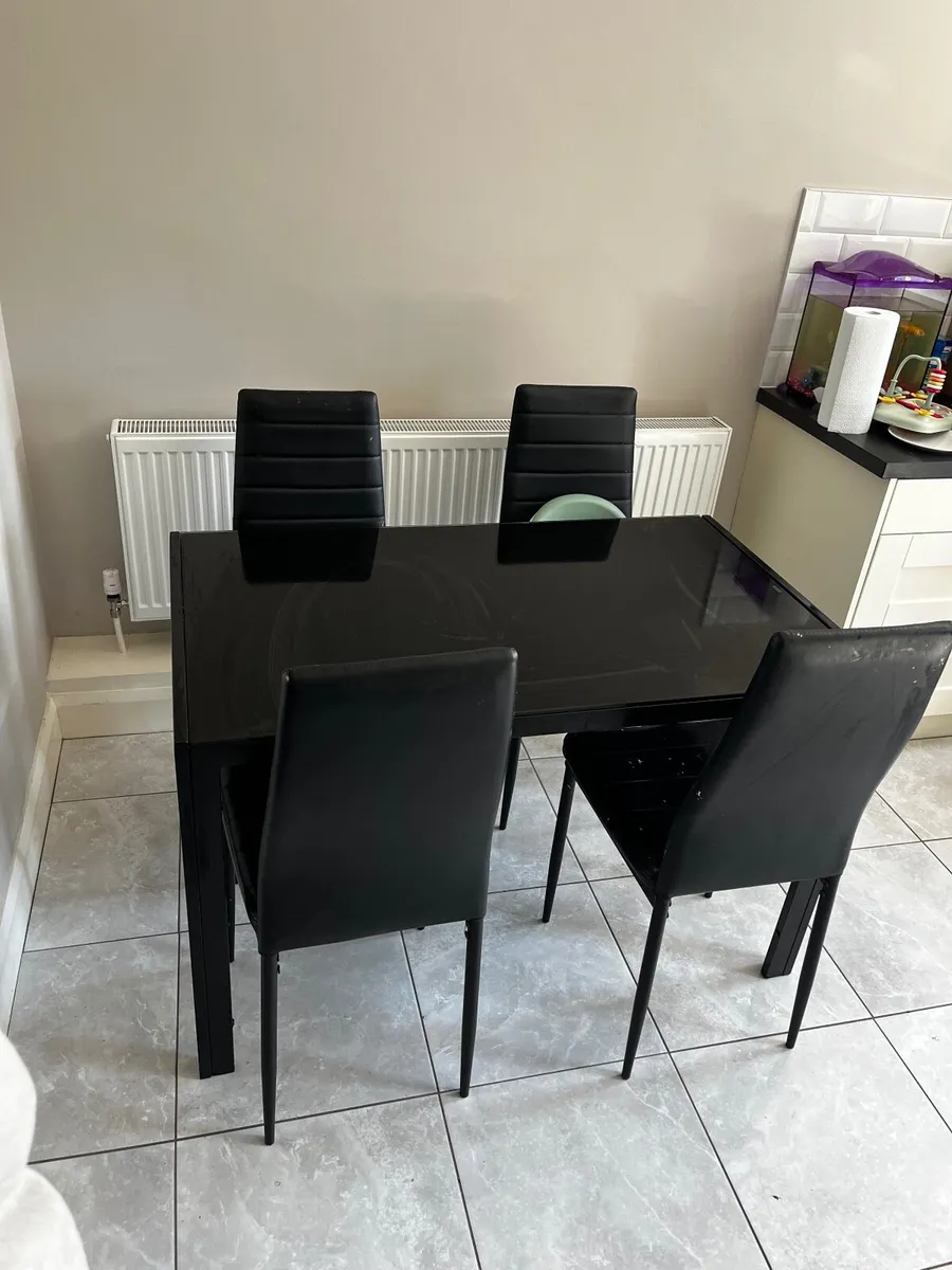 Table and chairs FREE - Image 1