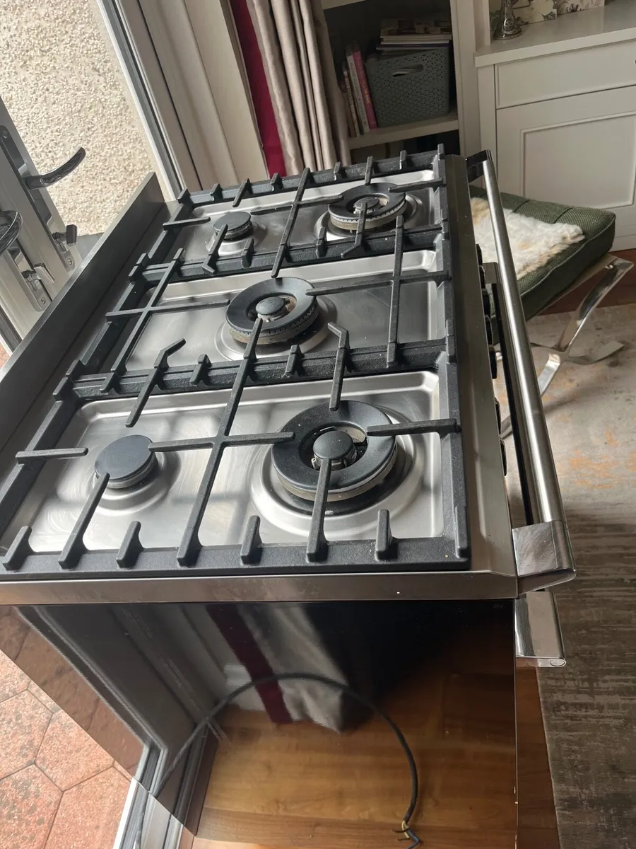 Fisher and Paykel Dual Fuel Cooker - Image 3