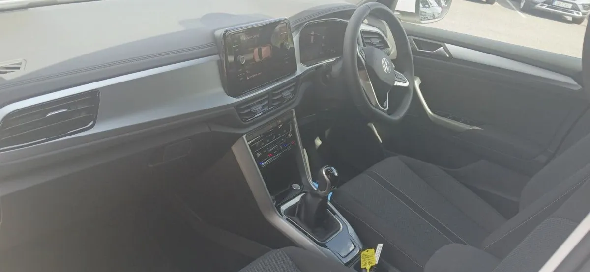 Volkswagen T-Roc EDITION 75 2.0TDI 116HP **PRICE E - Image 3