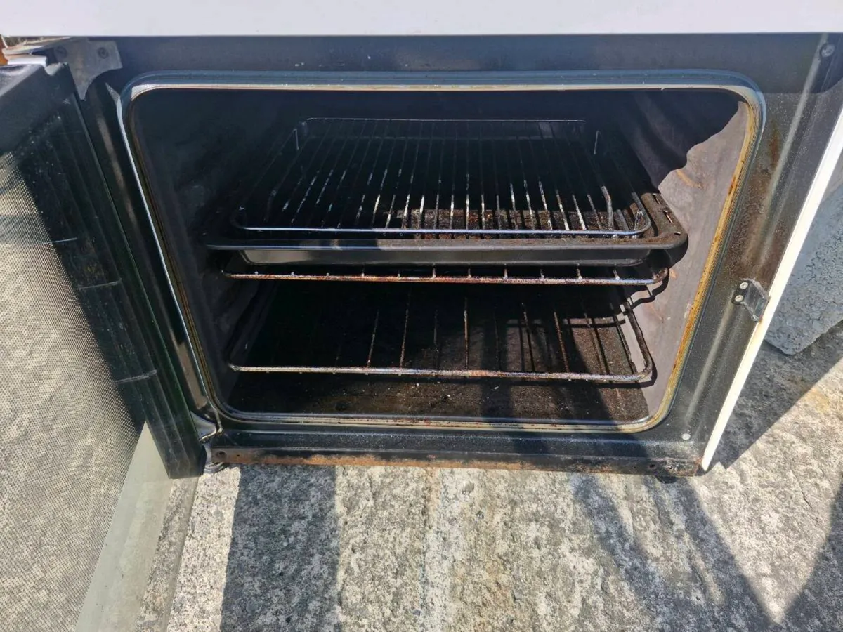 Zanussi 60cm white free-standing cooker - Image 2
