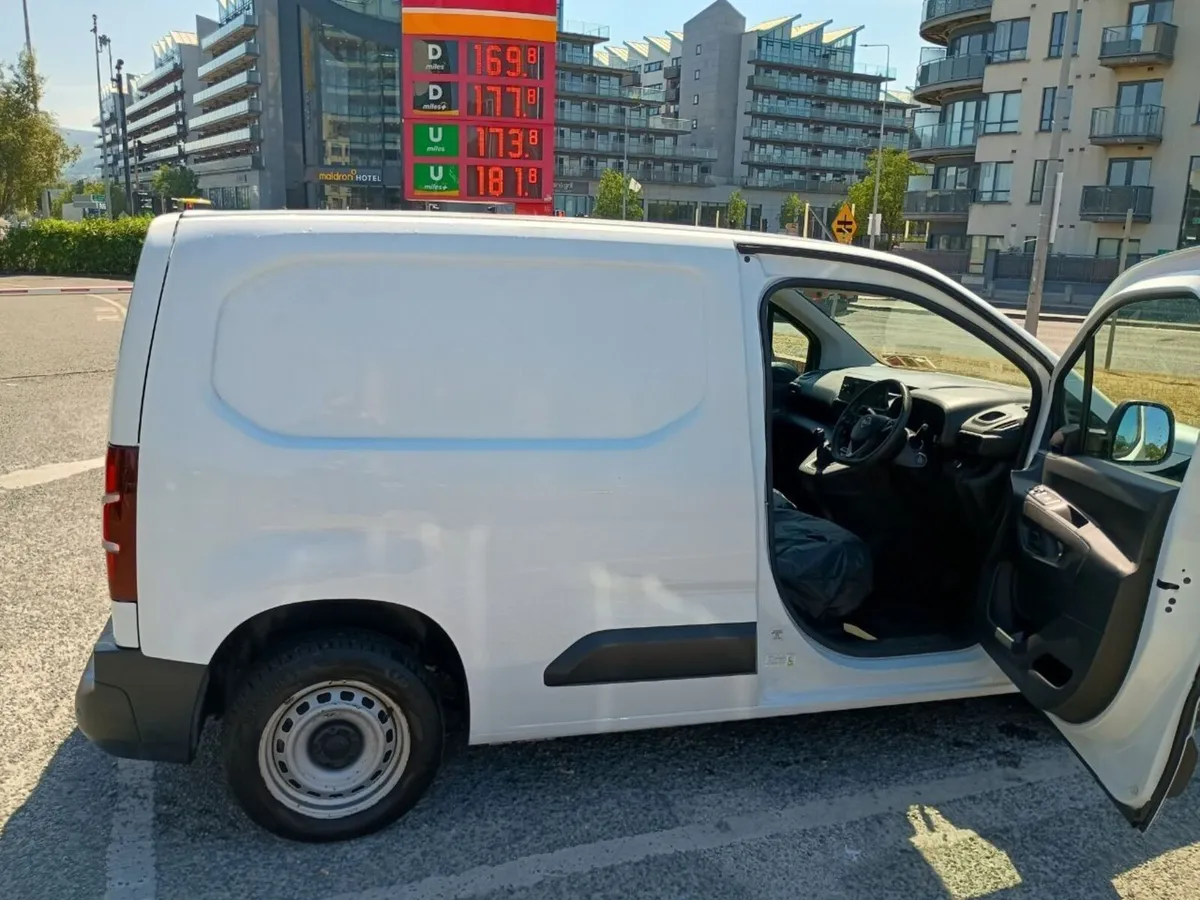 Opel Combo 2021 - Image 4