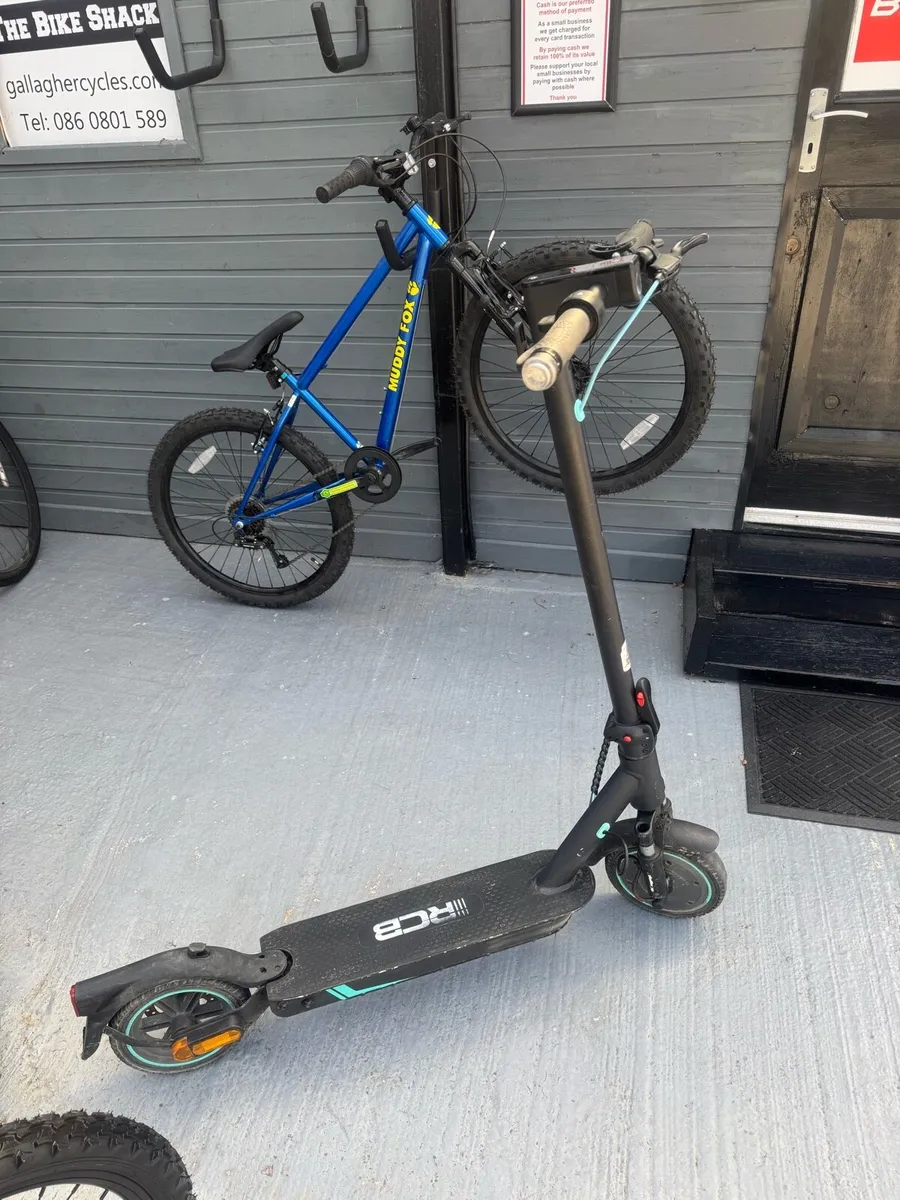 E-scooter with 30km range - Image 1