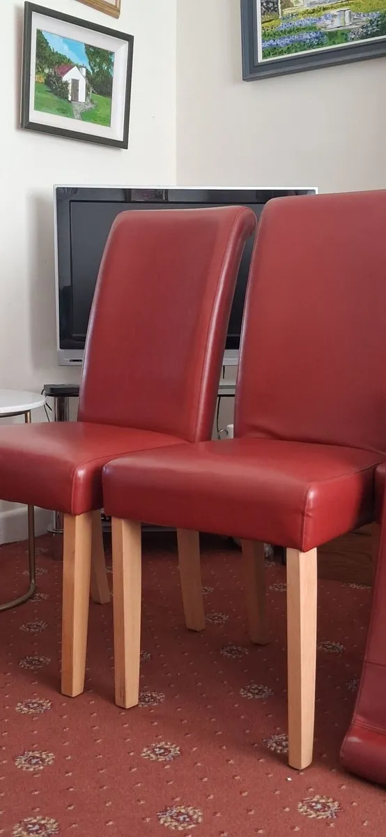 6 Dining room chairs - Image 1