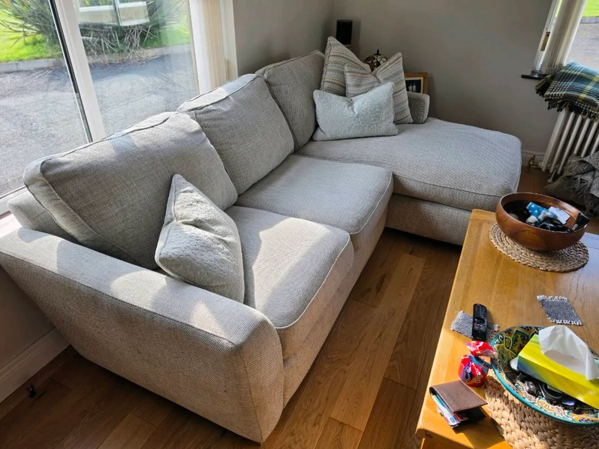 DFS sofa - Image 3