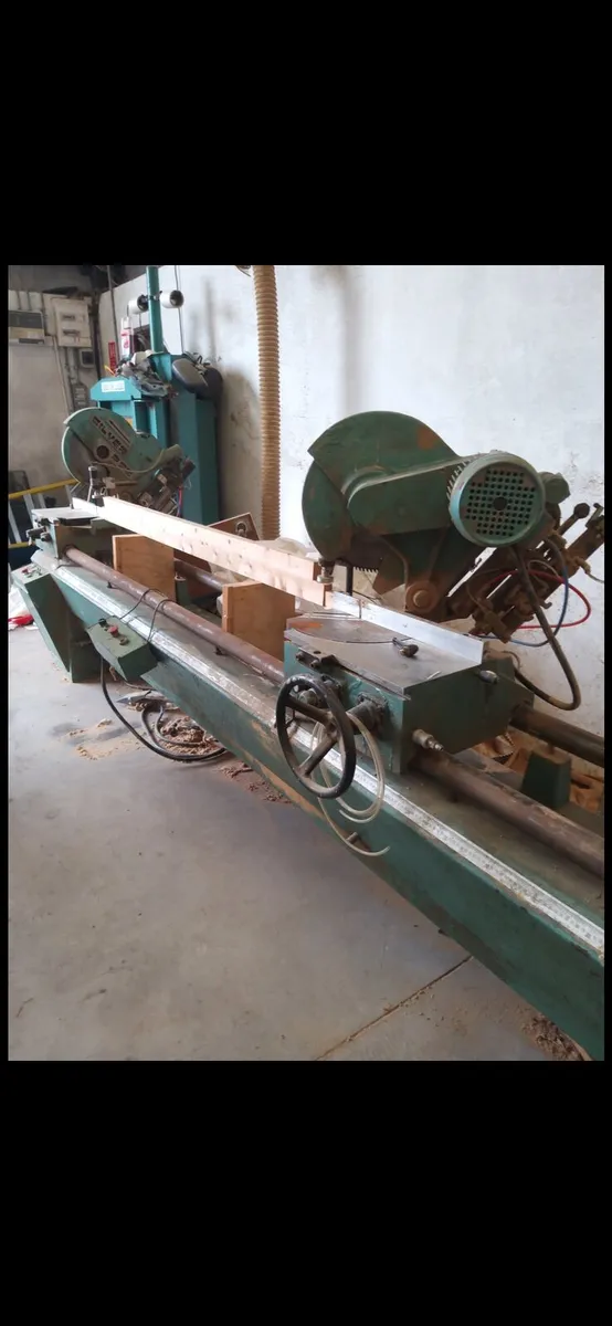 Double Mitre Saw - Image 1