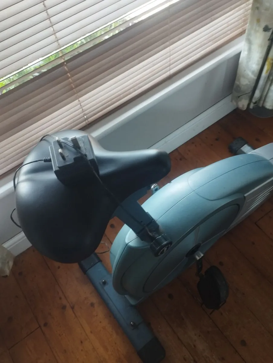 Exercise bike - Image 2