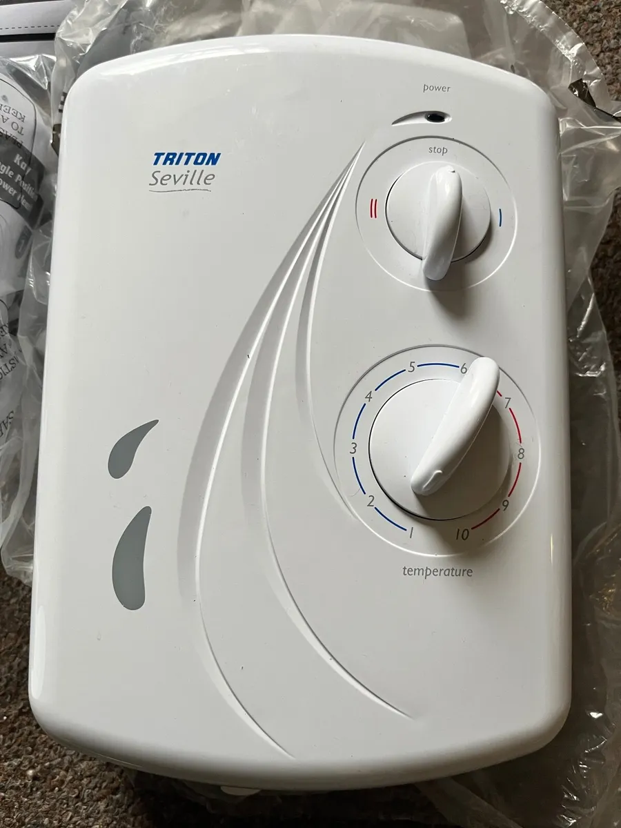 Triton Seville 8.5kW Universal Electric Shower - Image 1