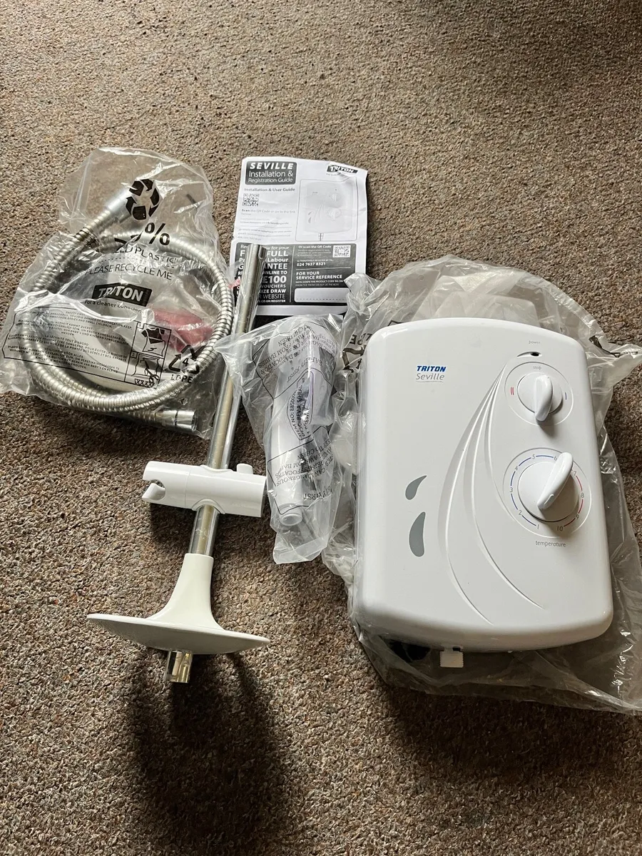Triton Seville 8.5kW Universal Electric Shower - Image 4