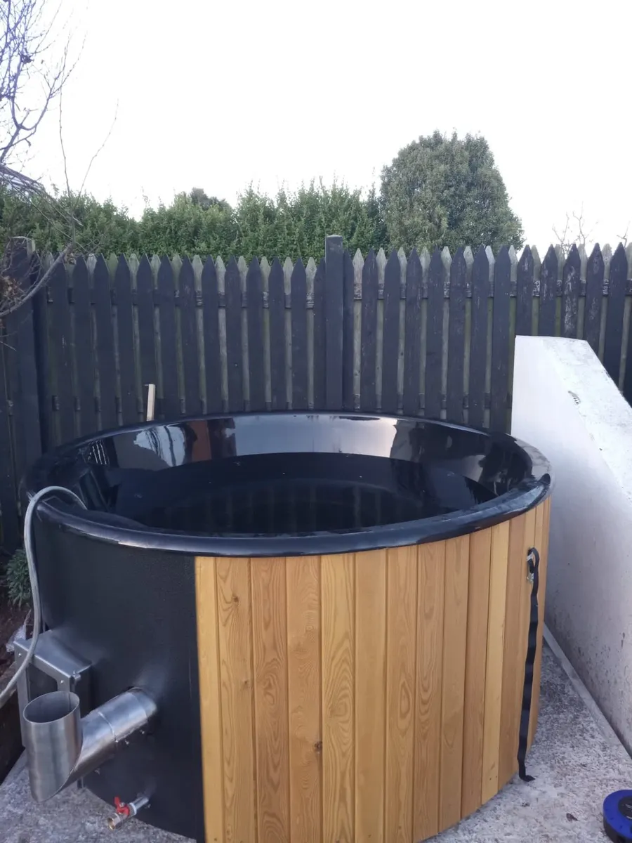 Sauna/hot tub - Image 4