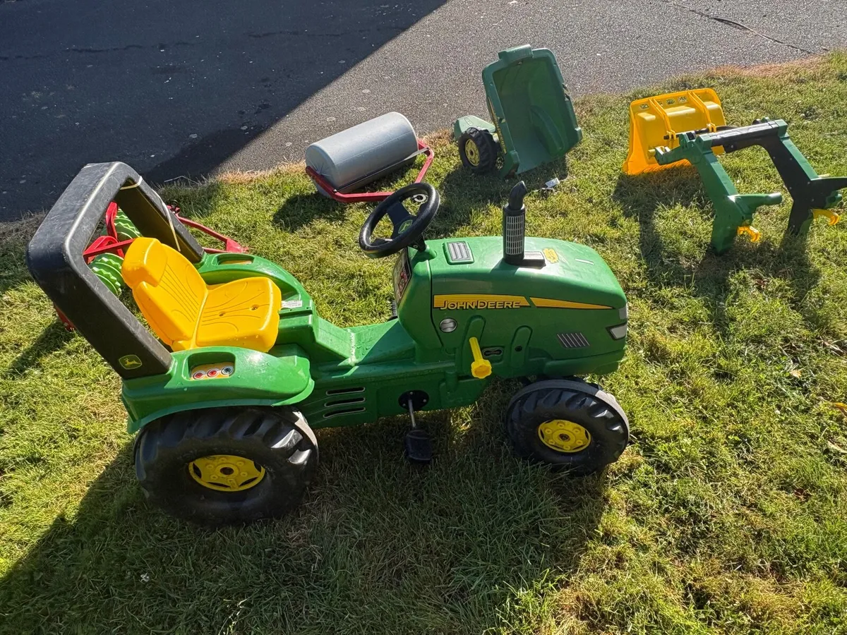 Rolly John Deere large tractor and accessories - Image 1