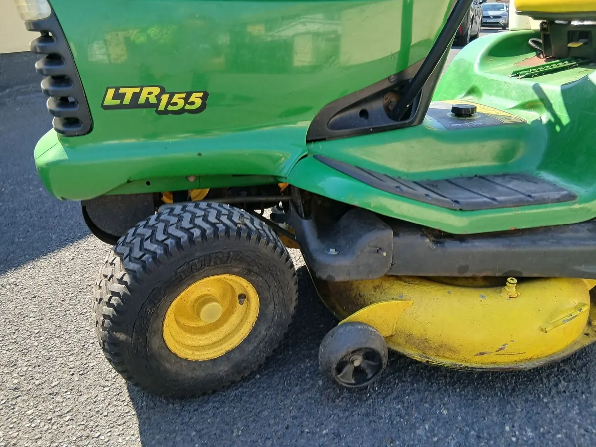 John Deere Ride on mower LTR155 - Image 4