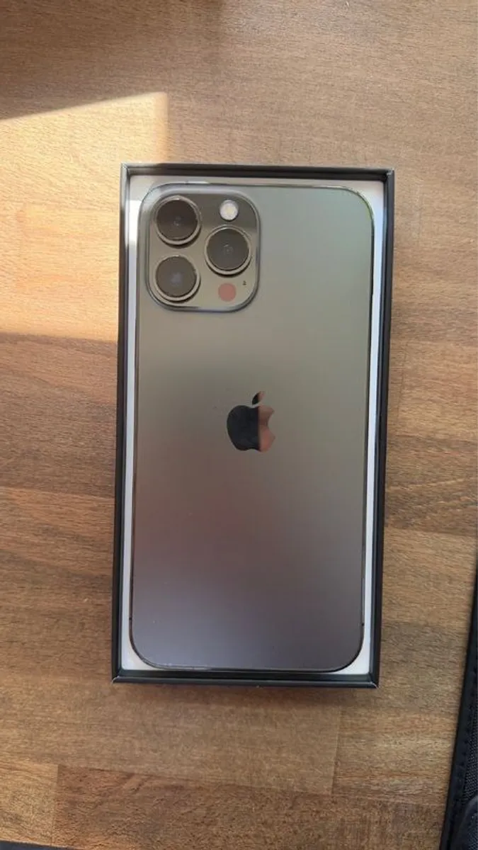 Apple iPhone 13 Pro Max - 256GB - Unlocked - Perfect condition. - Image 1
