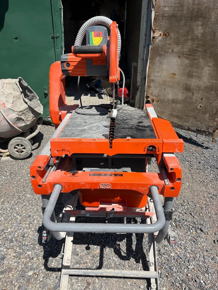 Dust less table saw - Image 3