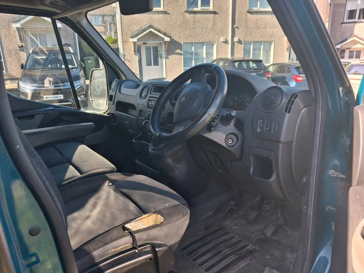Renault Master - Image 2