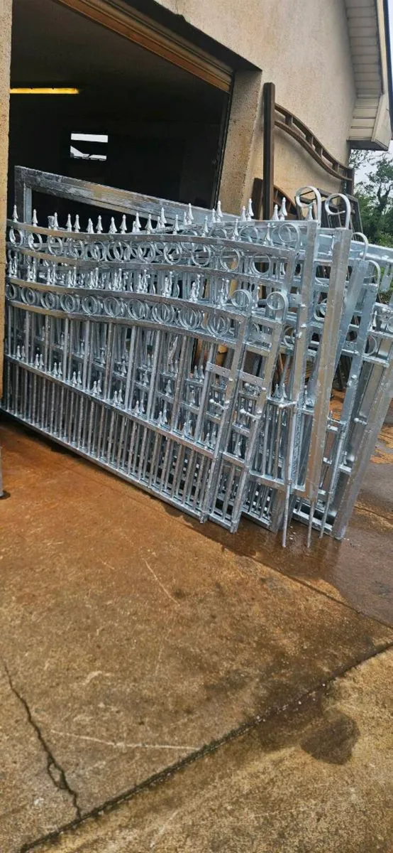 Galvanised gates - Image 4