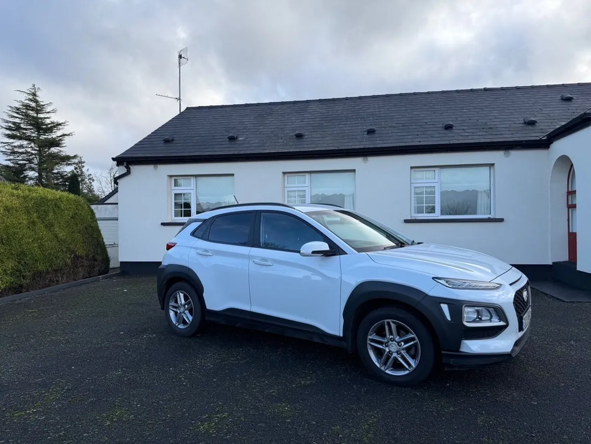 202 Hyundai Kona - 2 owners 118,000 km Commercial - Image 1