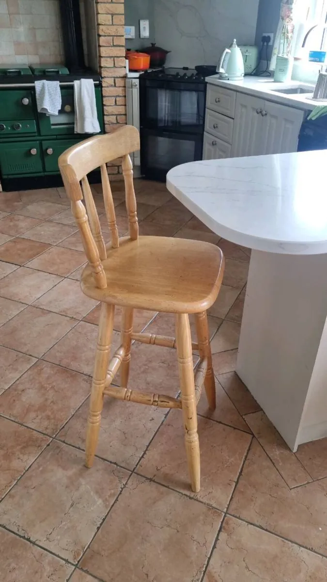 Oak bar stools - Image 1