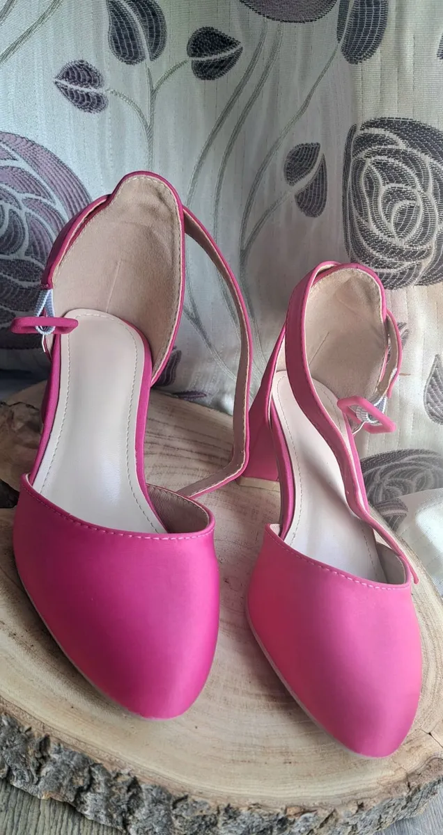 Pink Sandals size 36 - Image 1