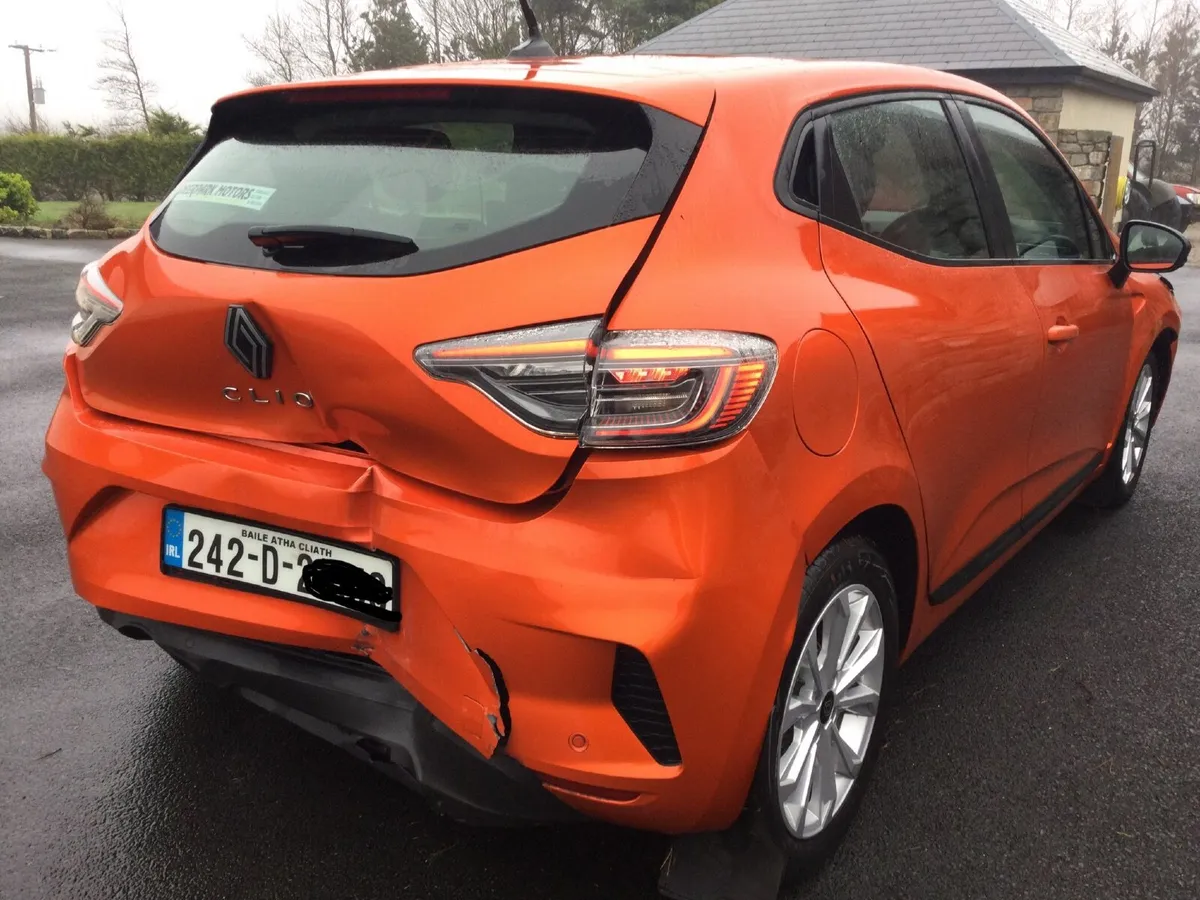2024 Clio - Image 3
