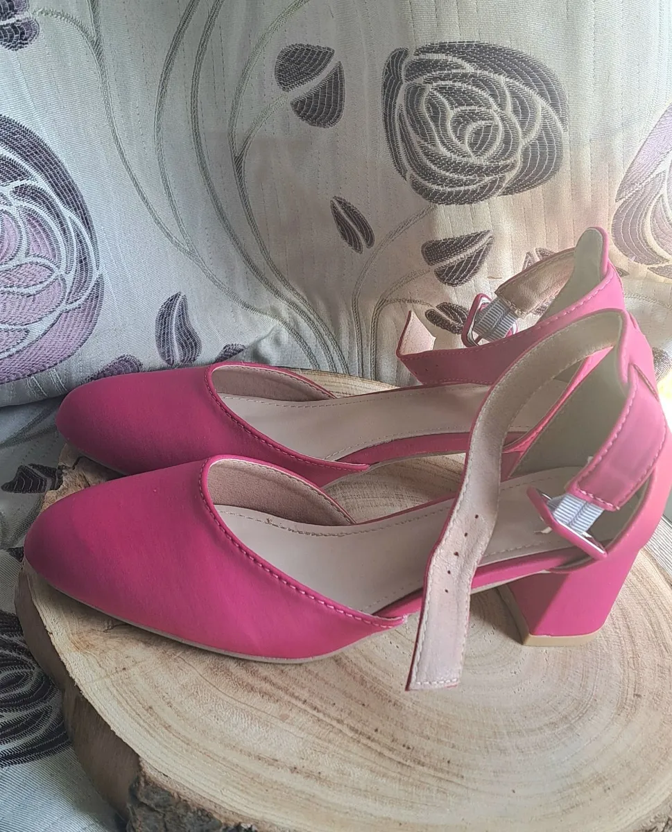Pink Sandals size 36 - Image 2